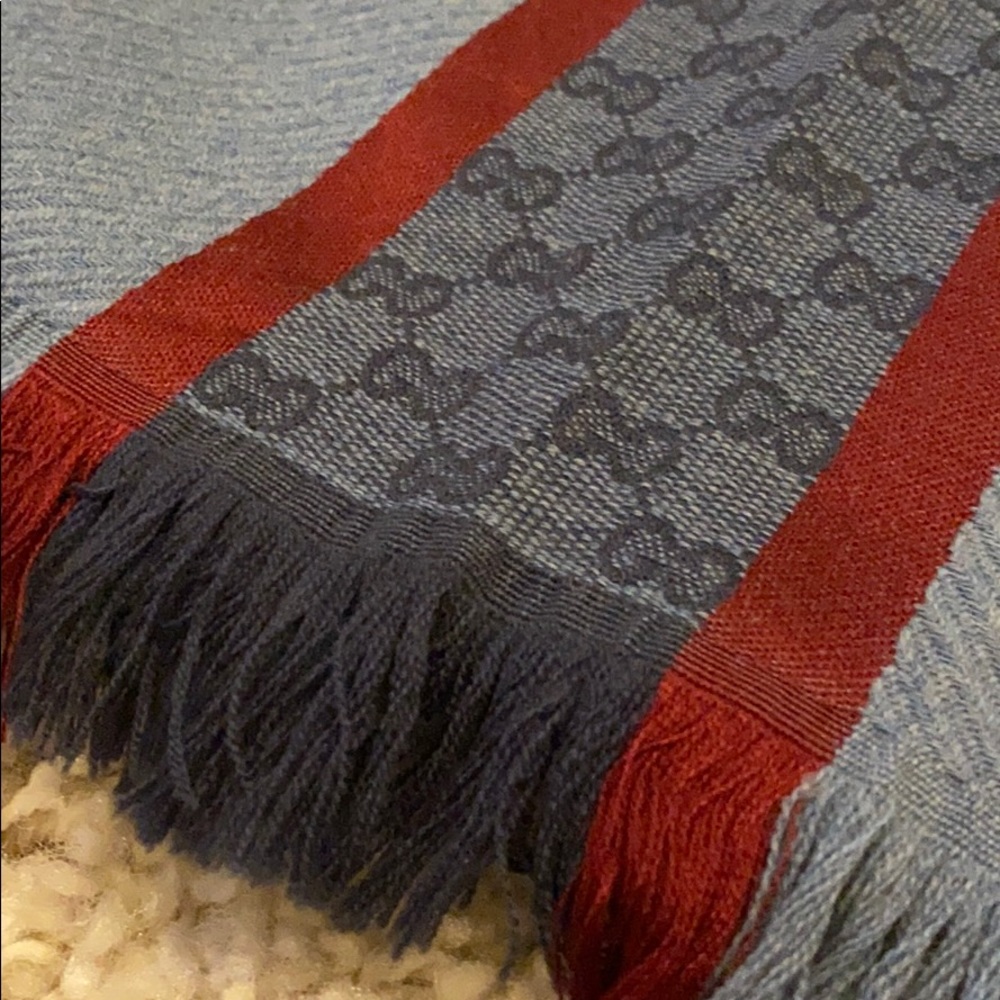 Auth Gucci Guccisima wool silk scarf - Picture 5 of 5